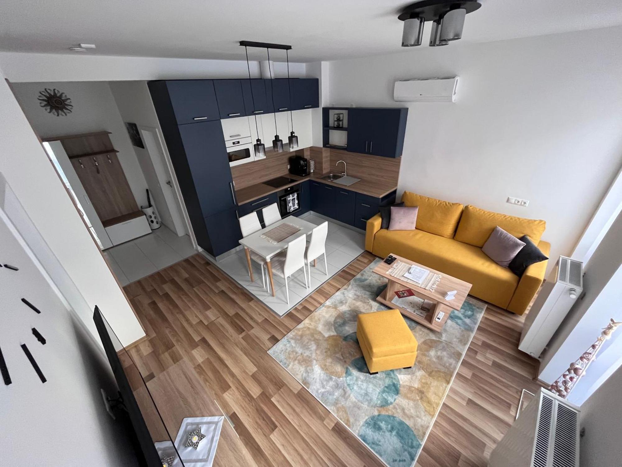 One Step Apartman - City Center Szombathely Eksteriør billede